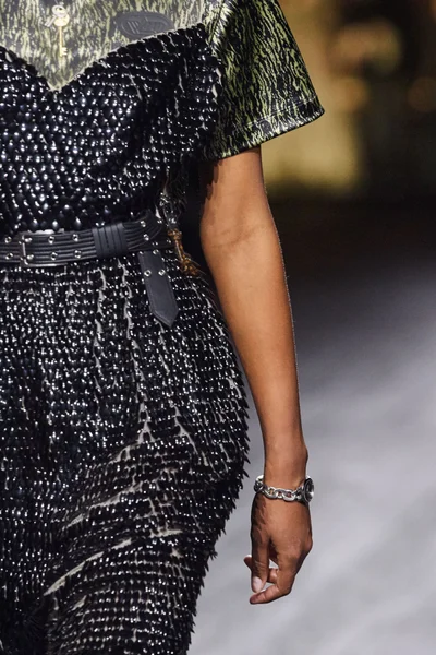 Look 81